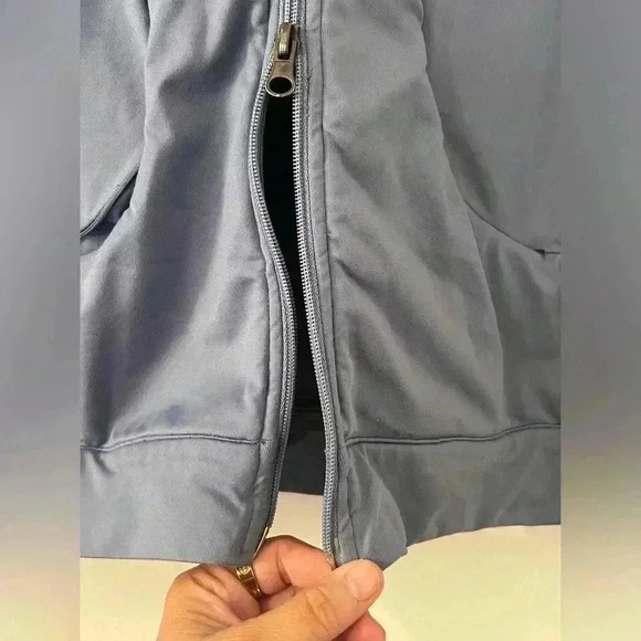 Reebok lightwe jacket size XL (H107) - Picture 4 of 7